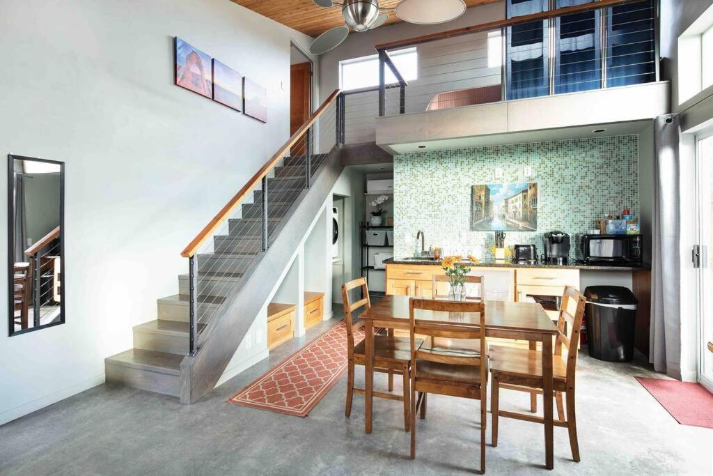 הוילה סדר סיטי Dreamloft And Patio On The Hill מראה חיצוני תמונה