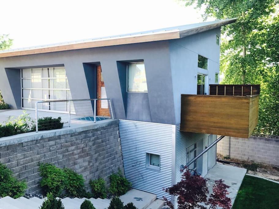 הוילה סדר סיטי Dreamloft And Patio On The Hill מראה חיצוני תמונה